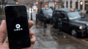 Uber källa till skattefusk. Det amerikanska företaget erbjuder taxiresor som beställes och betalas via internet genom en Uber-app.